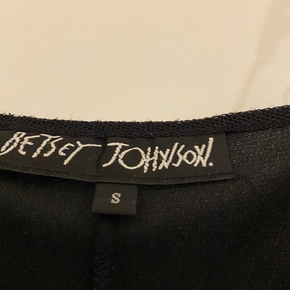 Late 90s!!! Vintage Betsey Johnson net cocktail dress with ruffle hem - Picture 2 of 3